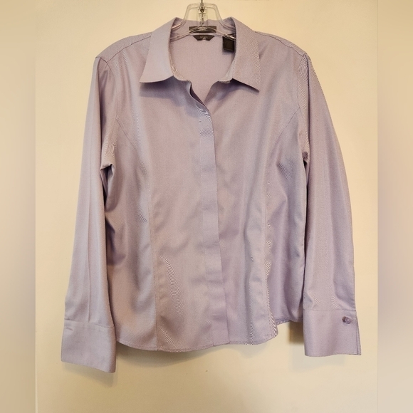 Liz Claiborne Purple Dress Shirt Size Petite 14 Non Iorn - Picture 1 of 3